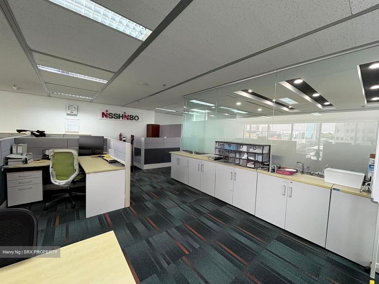 Singapore Land Tower (D1), Office #628743091